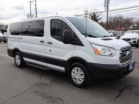 Used 2015 Ford Transit 150 XLT image 10