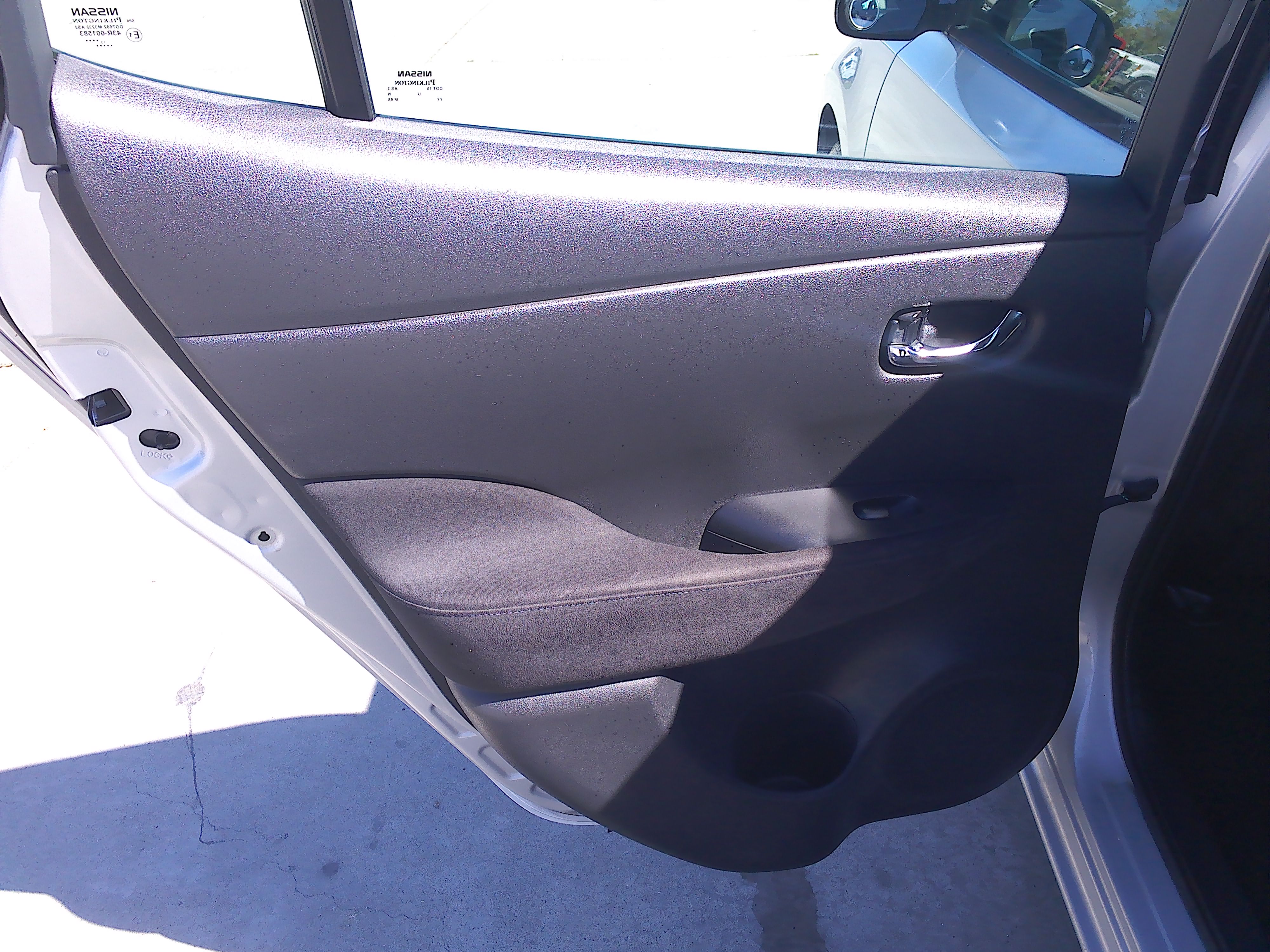 Used 2015 Nissan Leaf S FWD image 10