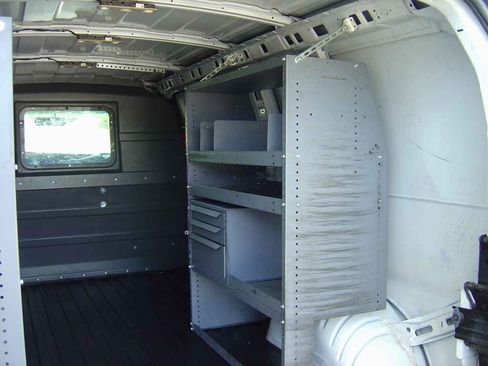 Used 2018 Chevrolet Express 2500 image 14