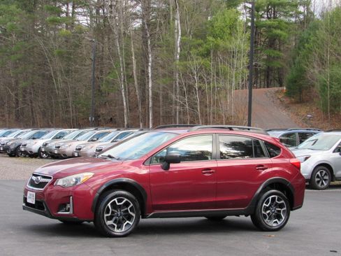 Used 2016 Subaru Crosstrek 2.0i Premium image 3