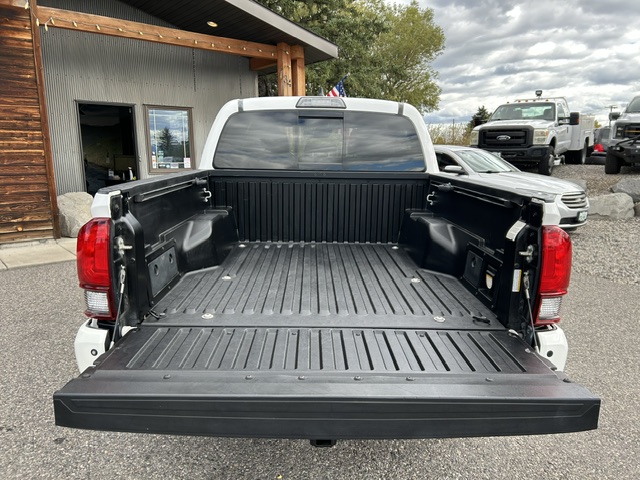 Used 2018 Toyota Tacoma 4x4 Double Cab image 9