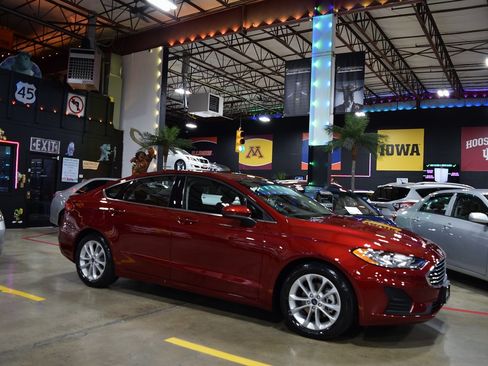 Used 2019 Ford Fusion SE FWD image 7