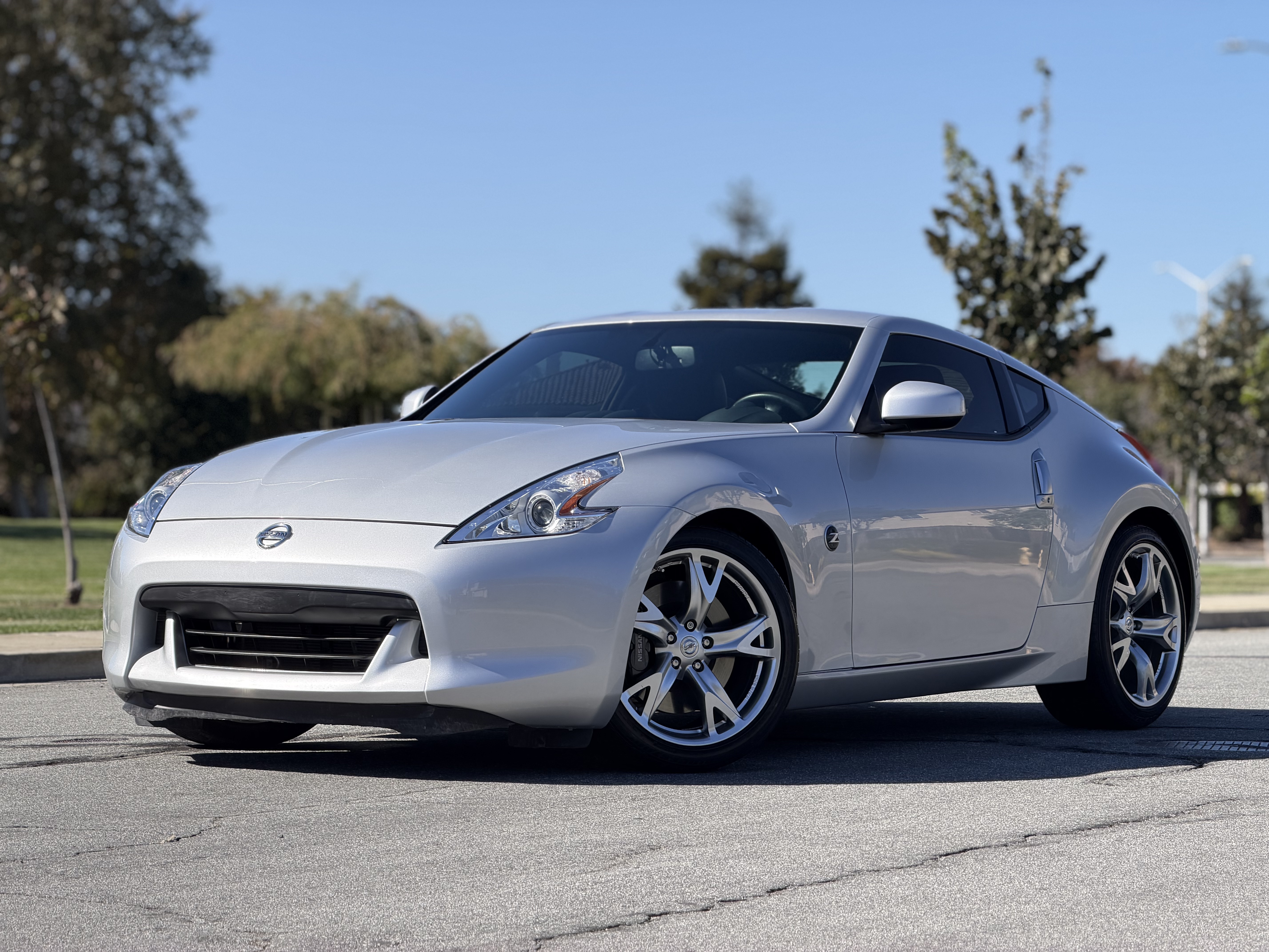 Used 2009 Nissan 370Z Coupe RWD image 1