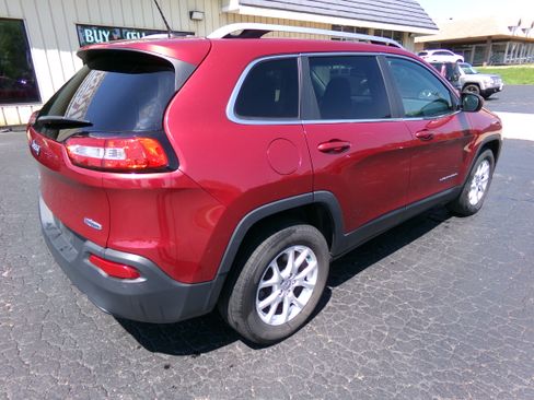 Used 2014 Jeep Cherokee 4WD Latitude image 5