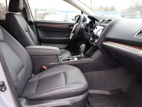 Used 2019 Subaru Outback 3.6R Limited image 15