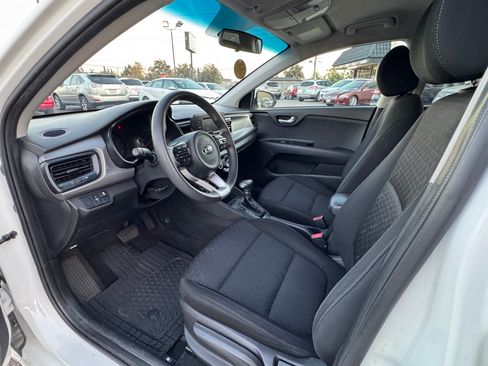 Used 2018 Kia Rio S image 16