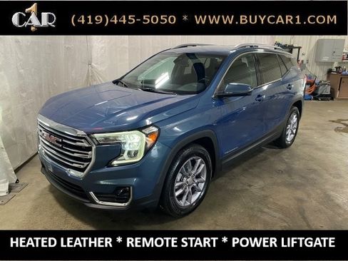 Used 2024 GMC Terrain FWD SLT image 1