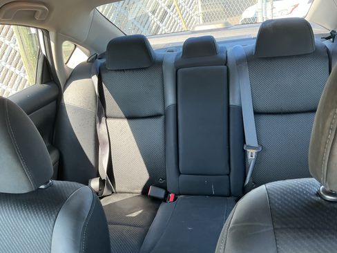 Used 2016 Nissan Altima image 14