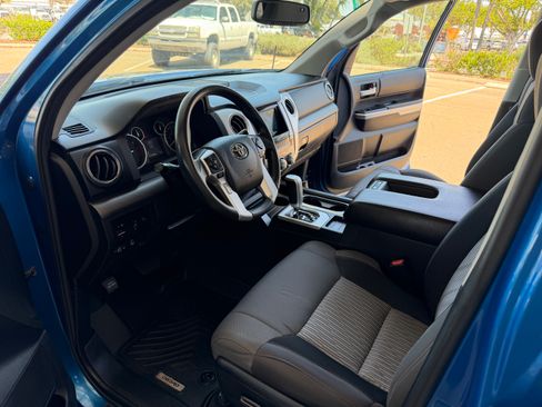 Used 2016 Toyota Tundra SR5 image 18