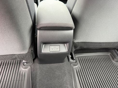 Used 2026 Toyota Corolla LE Sedan FWD image 15