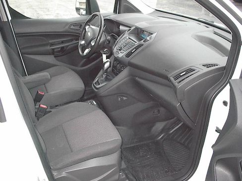Used 2017 Ford Transit Connect XL image 9