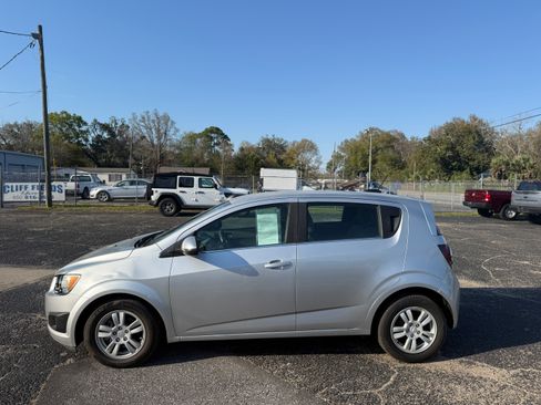 Used 2016 Chevrolet Sonic LT image 2