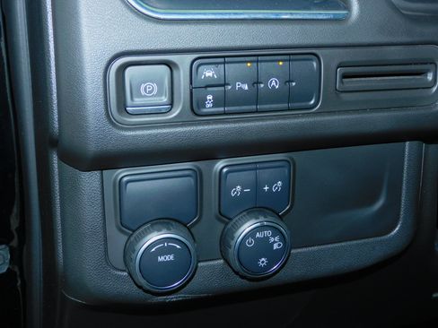 Used 2023 Chevrolet Tahoe LS image 25