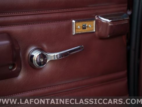 Used 1991 Jeep Grand Wagoneer image 86