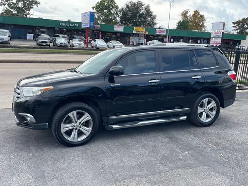 Used 2011 Toyota Highlander Limited image 3
