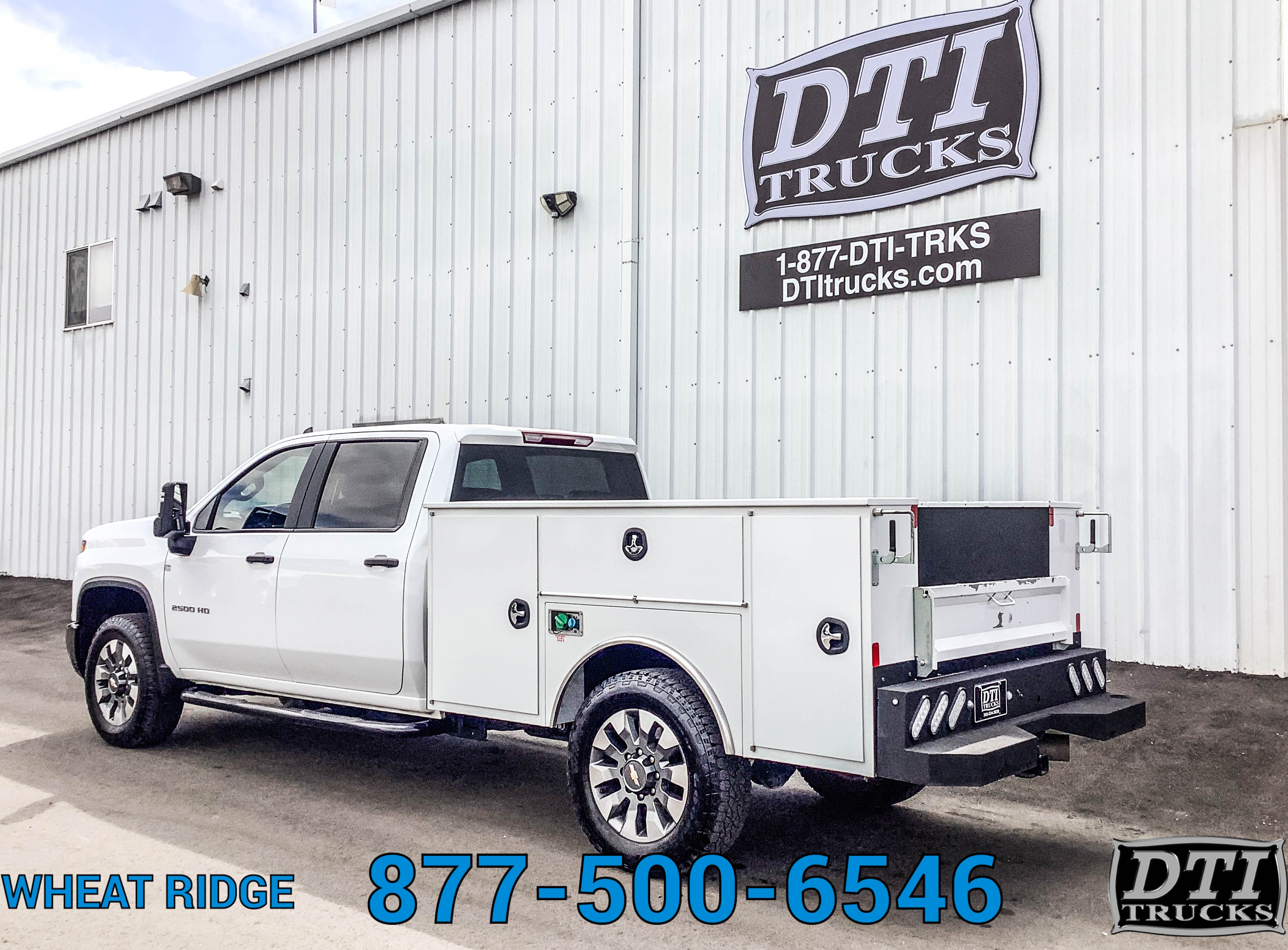 Used 2025 Chevrolet Silverado 2500 4x4 Crew Cab Custom image 9
