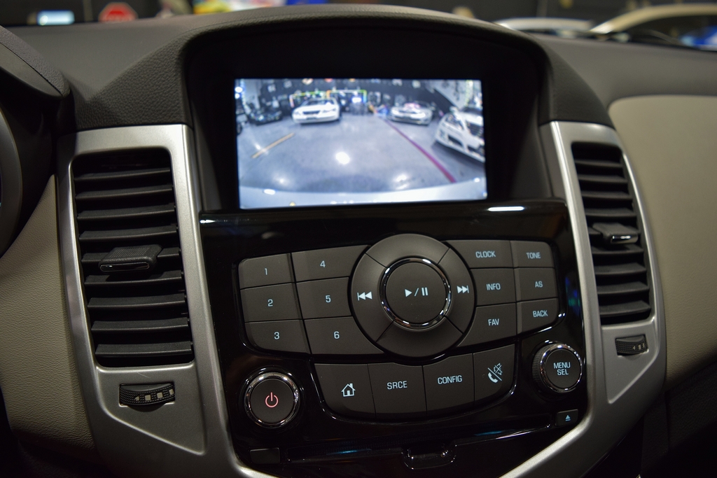 Used 2014 Chevrolet Cruze LT FWD image 28