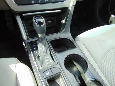 Used 2015 Hyundai Sonata SE image 16