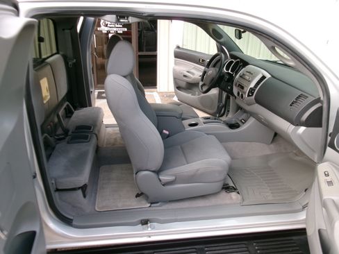 Used 2008 Toyota Tacoma TRD Sport image 6