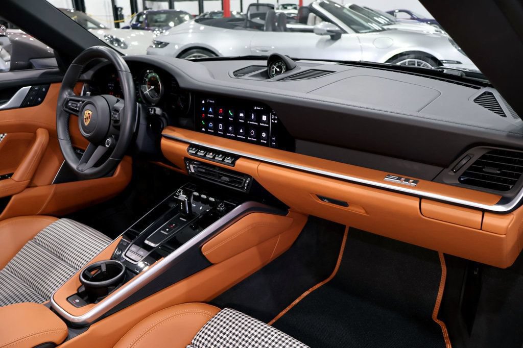 Used 2024 Porsche 911 Turbo S Cabriolet AWD/4WD image 33