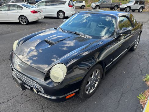 Used 2003 Ford Thunderbird image 3