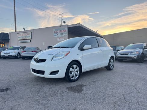 Used 2009 Toyota Yaris image 2