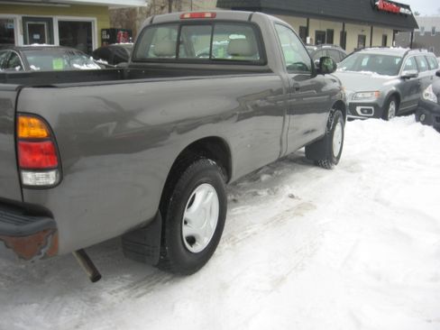 Used 2004 Toyota Tundra image 4