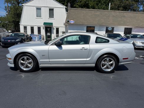 Used 2006 Ford Mustang GT Premium RWD image 27