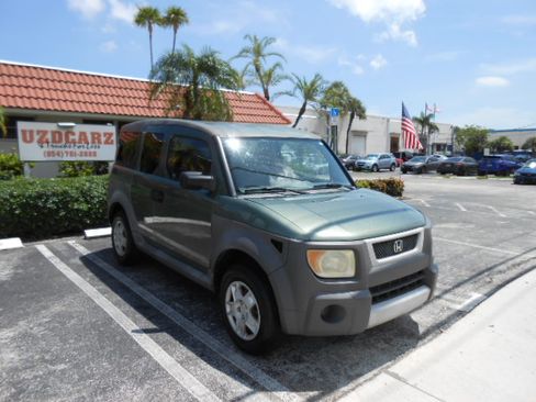 Used 2005 Honda Element 2WD LX image 8