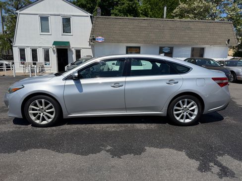 Used 2013 Toyota Avalon Limited FWD image 26