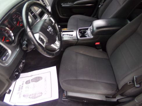 Used 2014 Dodge Charger SE RWD image 10