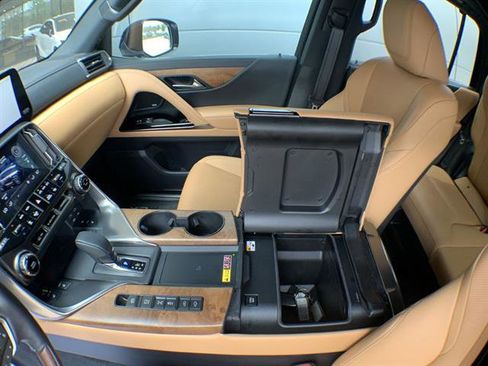 Certified 2025 Lexus LX 700h Luxury AWD/4WD image 21