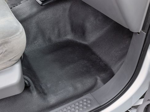 Used 1999 Ford F350 XLT image 98