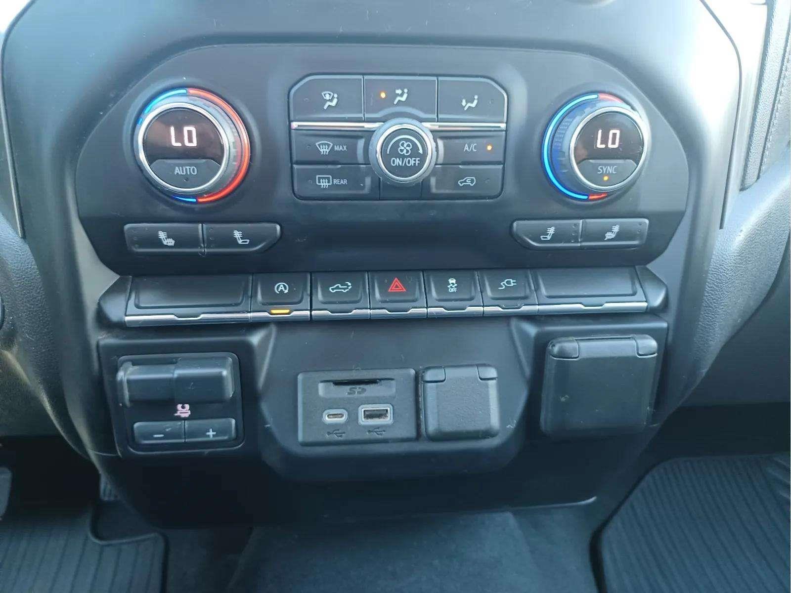 Used 2021 Chevrolet Silverado 1500 4x4 Crew Cab LT image 21