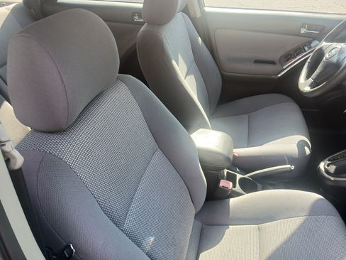 Used 2006 Toyota Matrix XR image 31