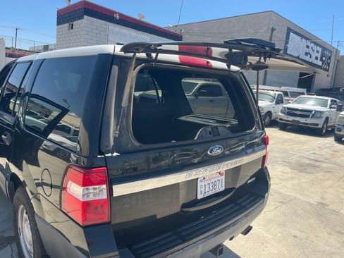 Used 2015 Ford Expedition XL AWD/4WD image 17