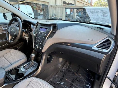 Used 2014 Hyundai Santa Fe Sport image 10