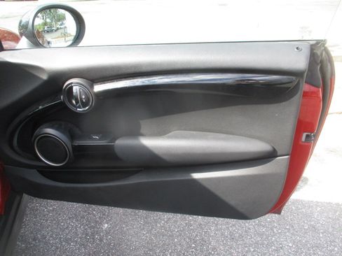 Used 2015 MINI Cooper S image 9