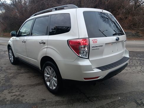 Used 2011 Subaru Forester 2.5X Premium image 4