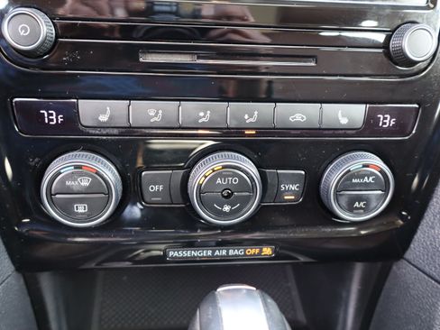 Used 2020 Volkswagen Passat 2.0T SE image 23