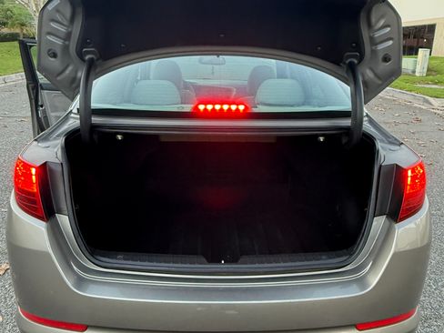 Used 2012 Kia Optima LX image 29