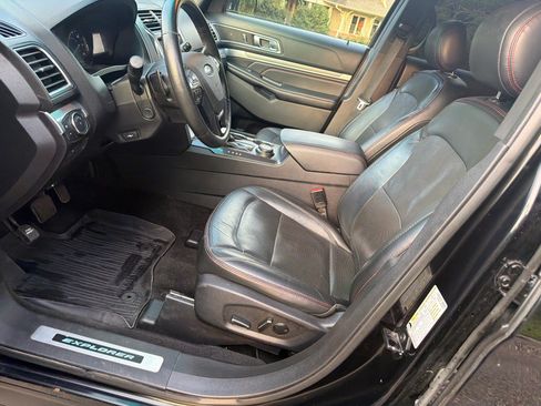 Used 2017 Ford Explorer 4WD Sport image 59