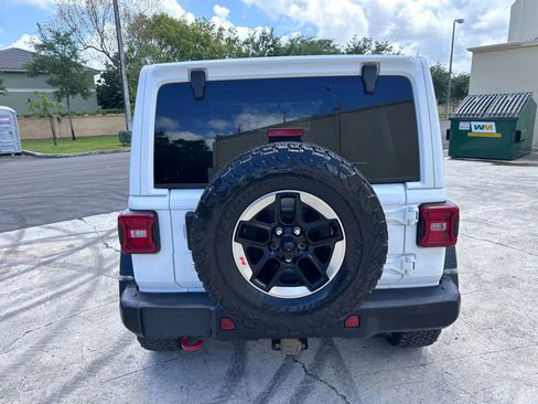 Used 2018 Jeep Wrangler Unlimited Rubicon AWD/4WD image 6