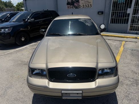 Used 2008 Ford Crown Victoria Police Interceptor RWD image 2