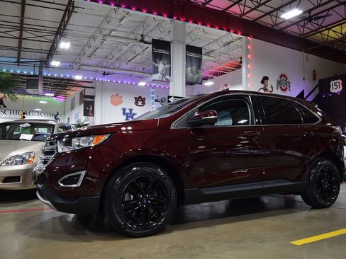 Used 2018 Ford Edge SEL image 11