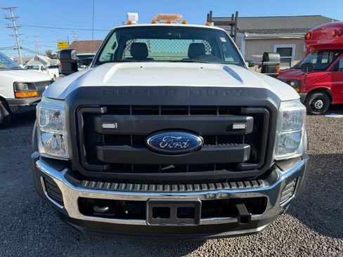 Used 2015 Ford F550 image 2