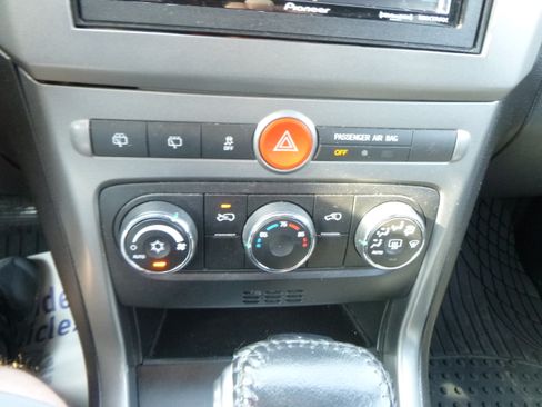 Used 2014 Chevrolet Captiva Sport LT image 23