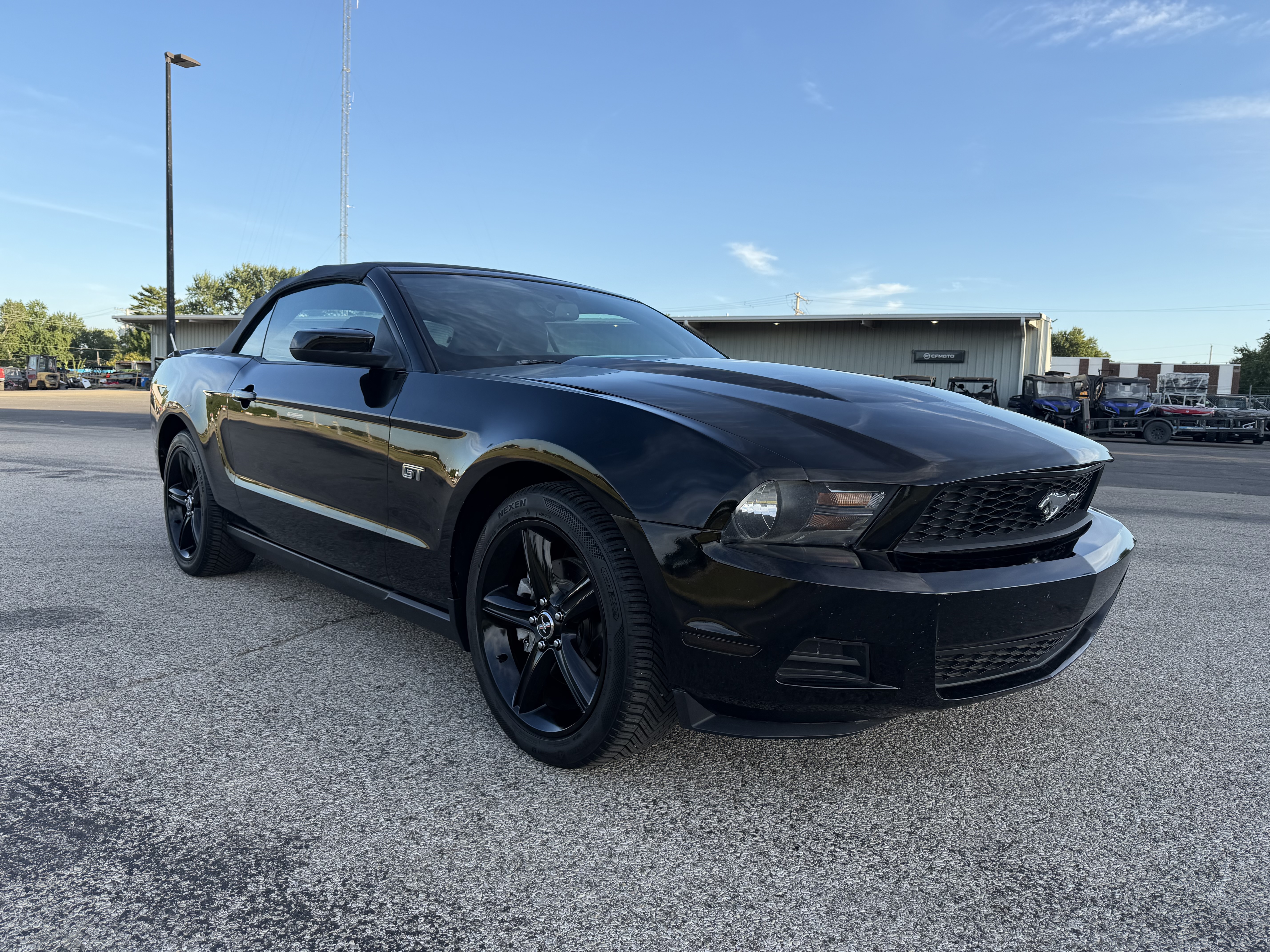 Used 2010 Ford Mustang GT Convertible RWD image 5