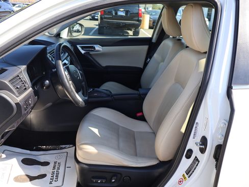Used 2013 Lexus CT 200h image 13