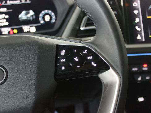 Used 2024 Audi Q4 e-tron Premium Plus image 26